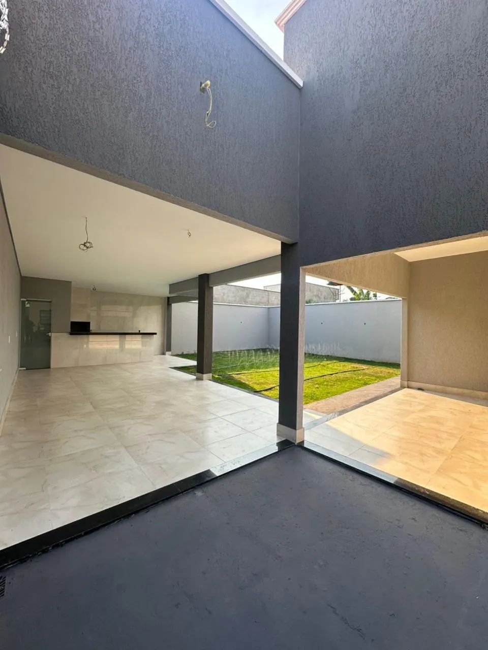CASA ALTO PADRÃO CENTRO DE GUAPÓ 