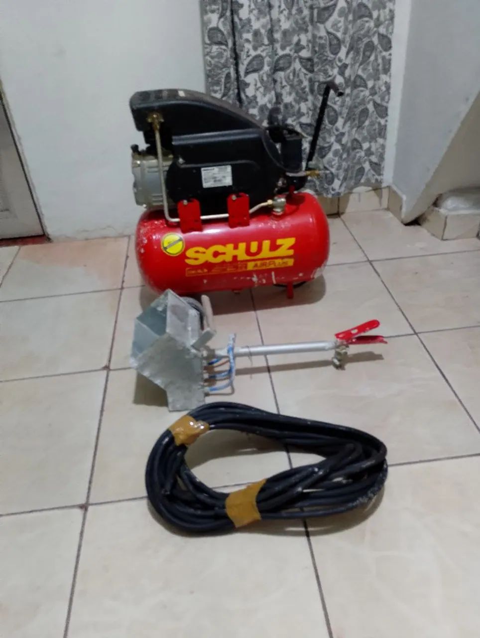 Compressor schuz