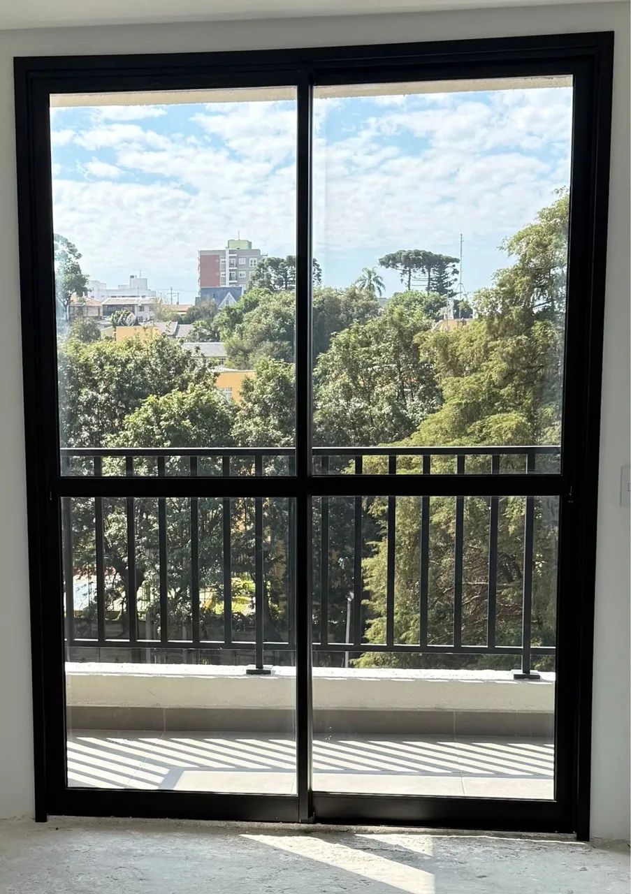 Esquadria preta duas folhas