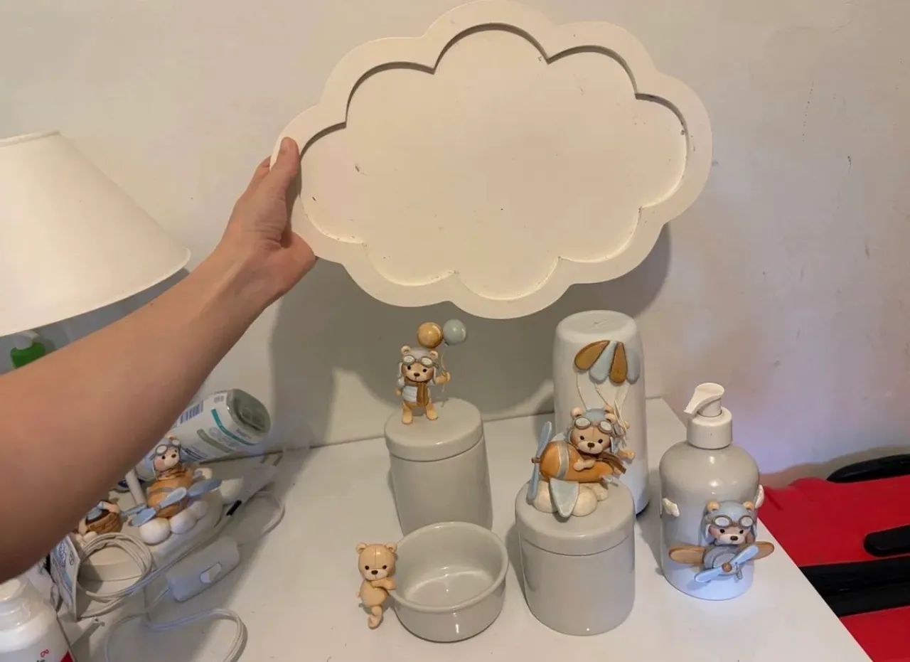 Kit higiene bebê em porcelana e biscuit  - Foto 2