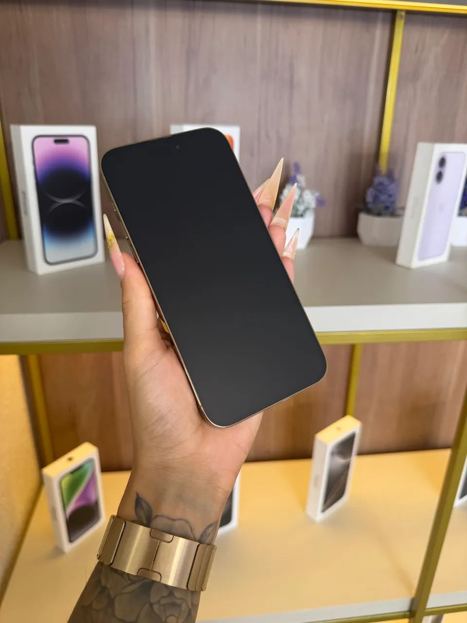 iPhone 14 Pro Max Dourado - Foto 5