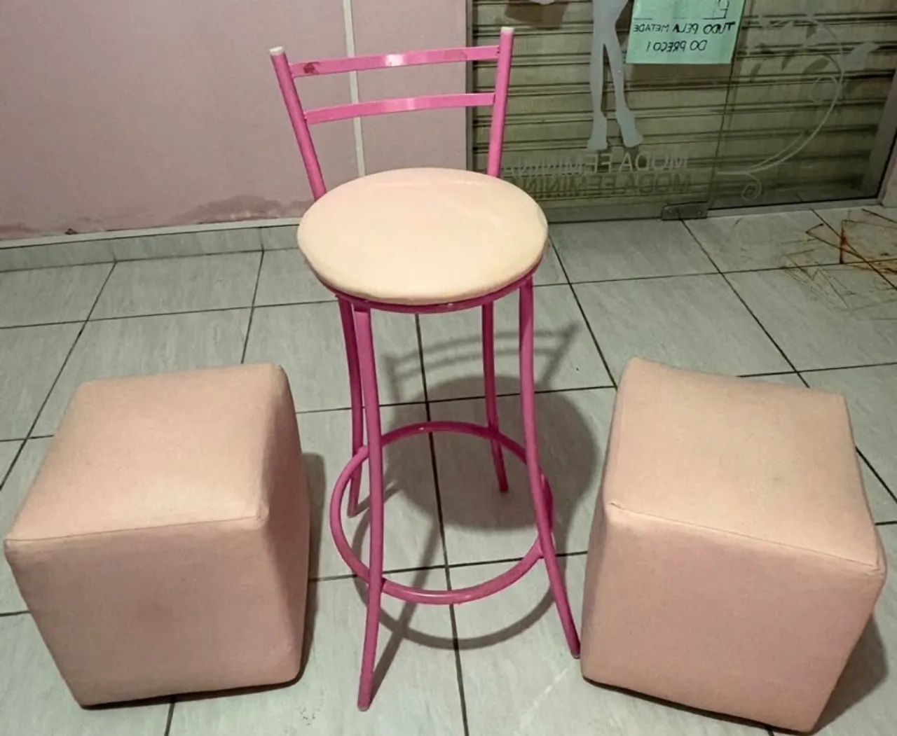 Balcão de Atendimento/Expositor em Ótimo Estado