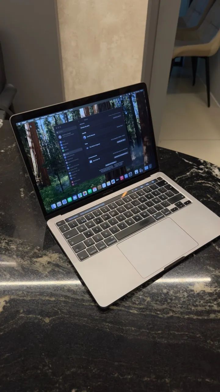 MacBook Pro 2019 - Touch Bar - 256GB e 8GB - Foto 2