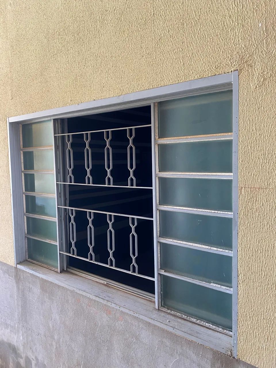 Janelas com grade - Foto 3