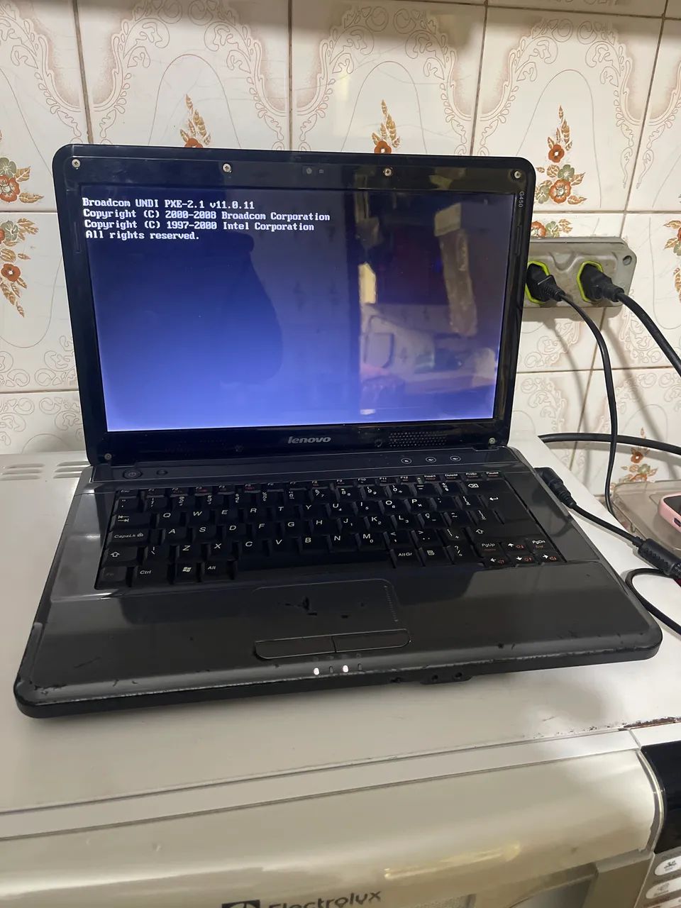 Notebook Lenovo G 450 ( carcaça , teclado e tela bons )  - Foto 2
