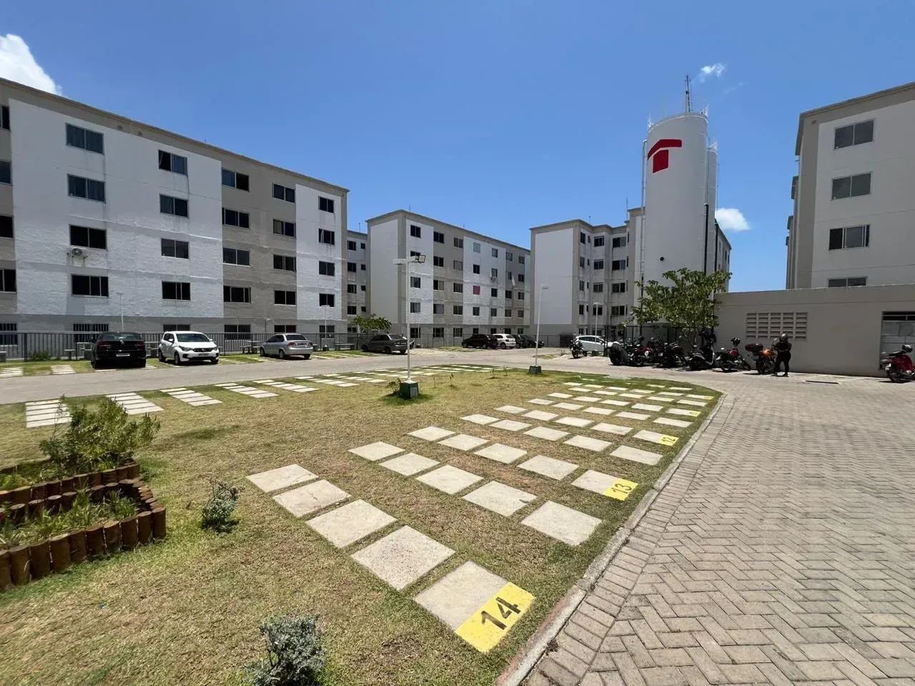 Apartamento 01 andar - Lagoa Redonda