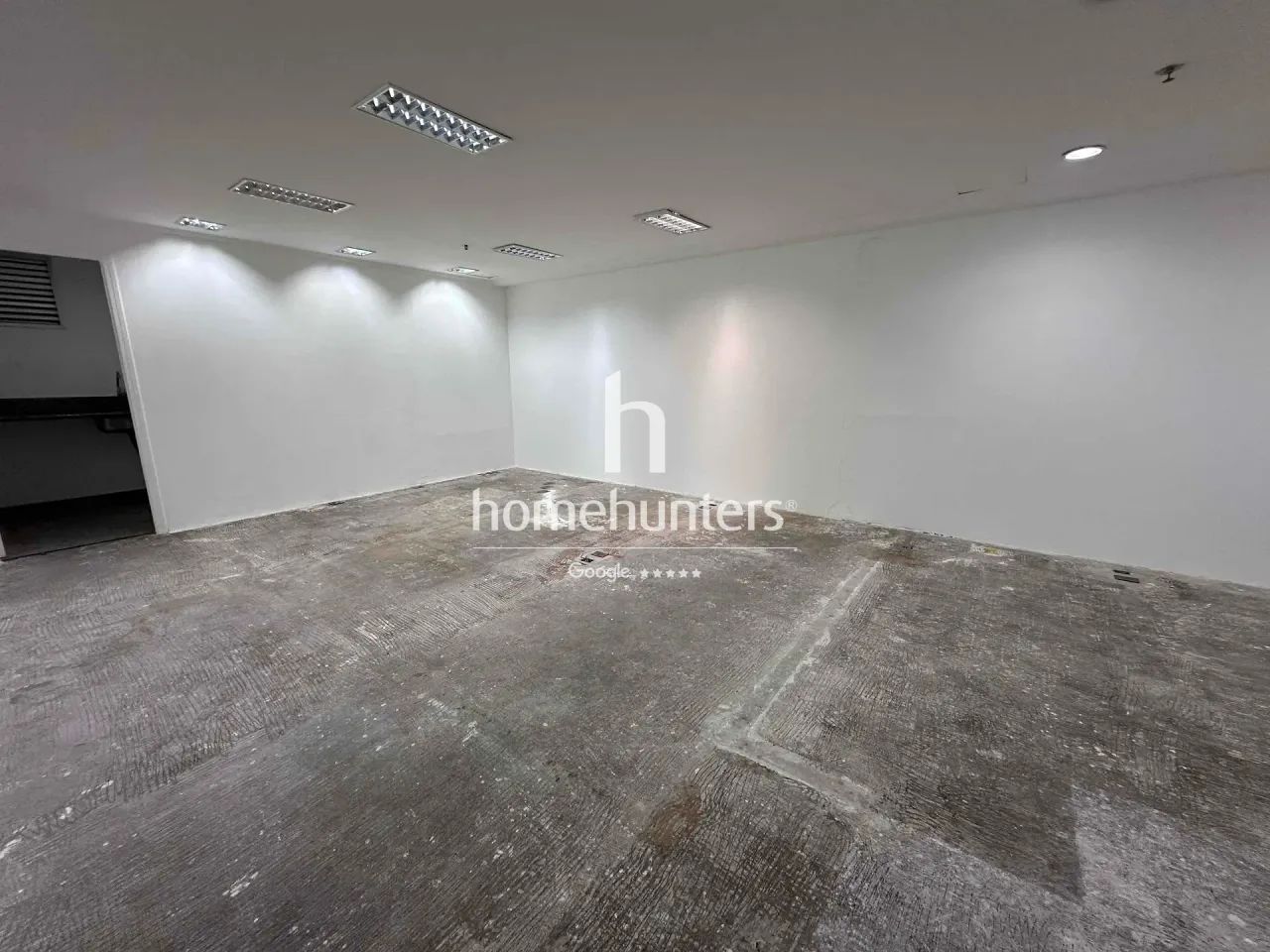 Sala comercial para locação, 100m2 espaço amplo com refeitório, banheiro para clientes no  - Foto 2