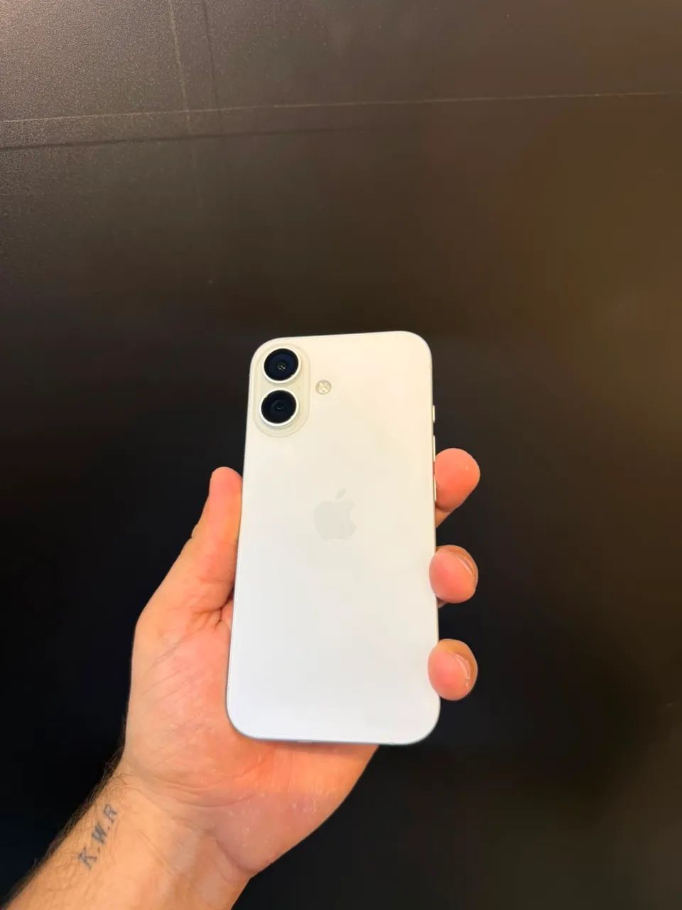 iPhone 16 256GB bateria 100%