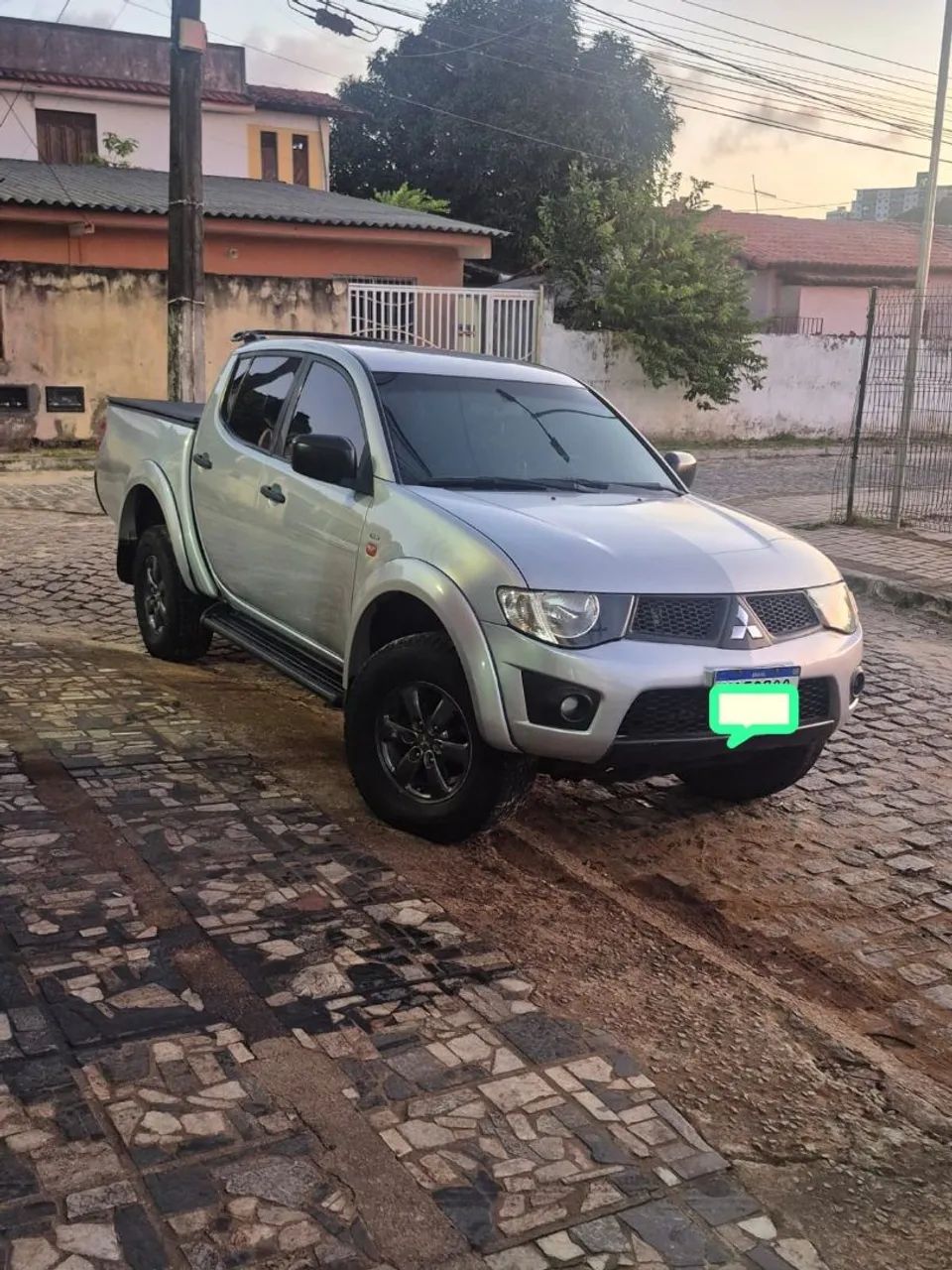 Mitsubishi L200 EVOLUTION 3.2 4X4 TB INT. DIESEL 2012