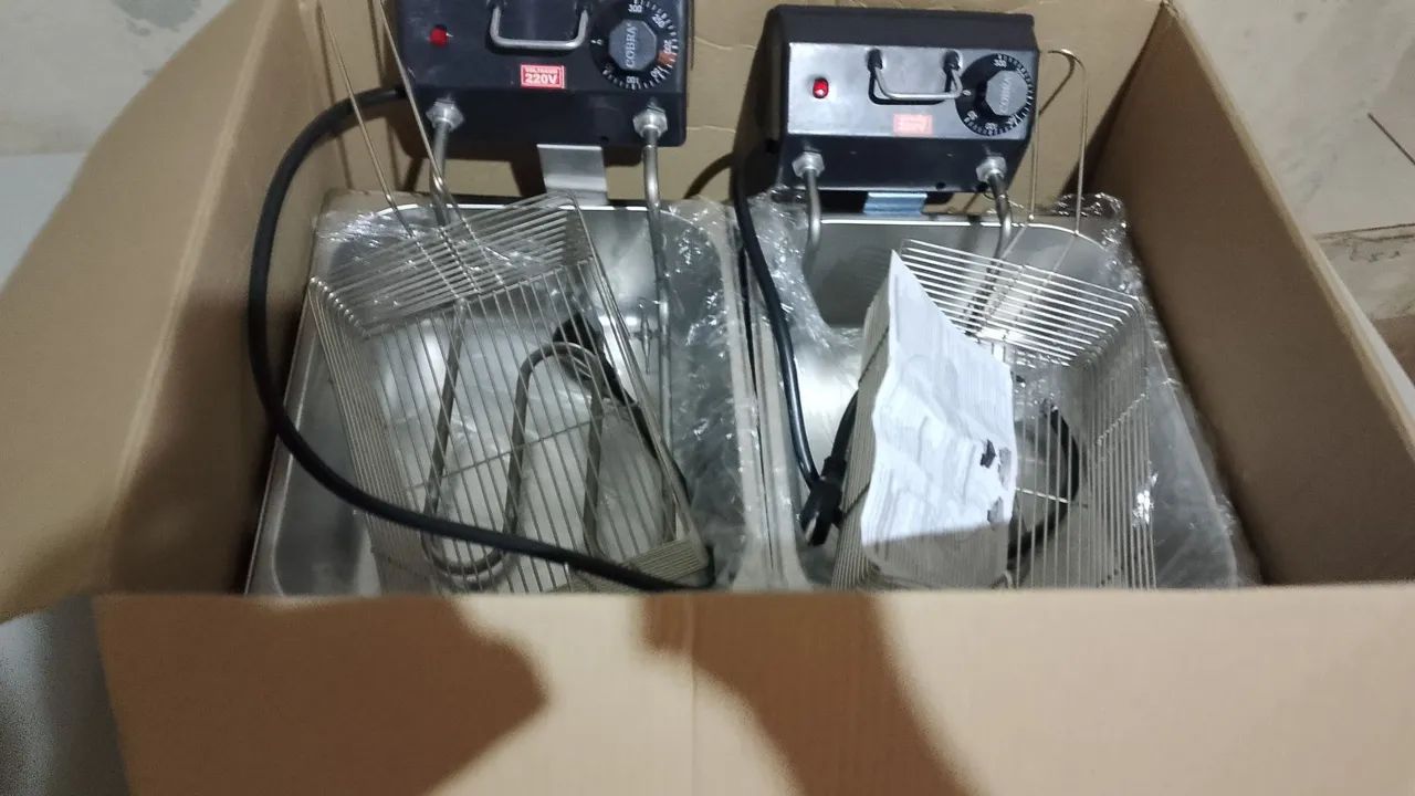 Fritadeira elétrica com duas culpas nova  - Foto 2