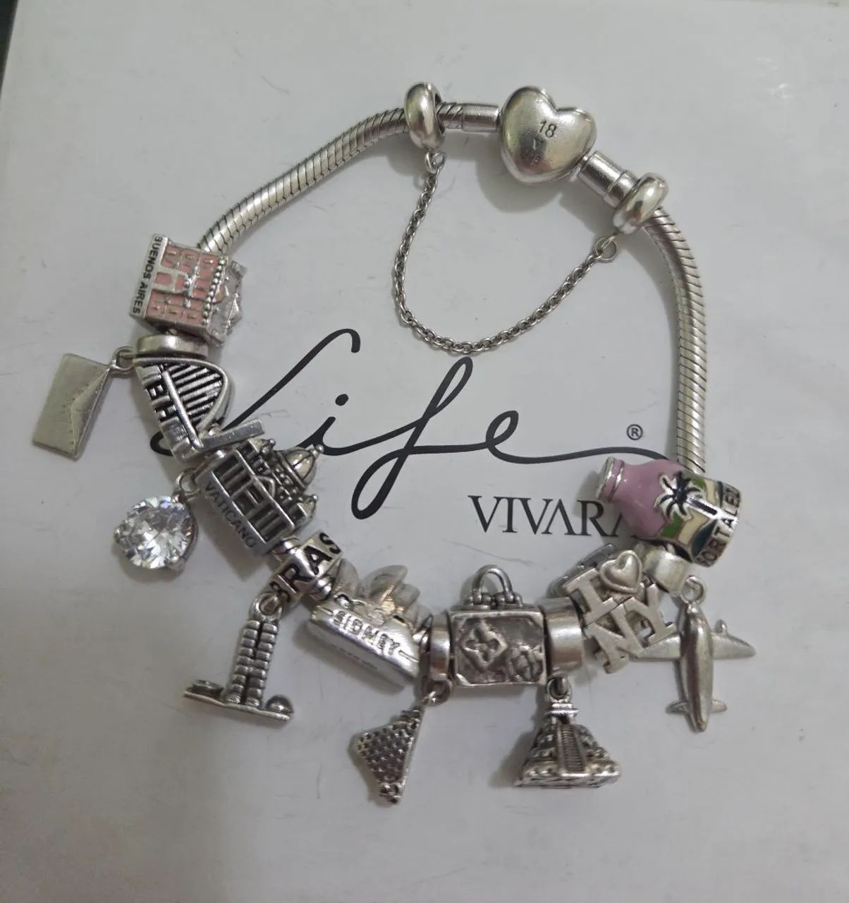 Pulseira vivara fecho coracao 18 cm com berloques  - Foto 3