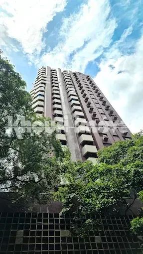 Apartamento à venda em Maringá, Zona 01, com 4 quartos, com 205.75 m², Edifício Max Eidam