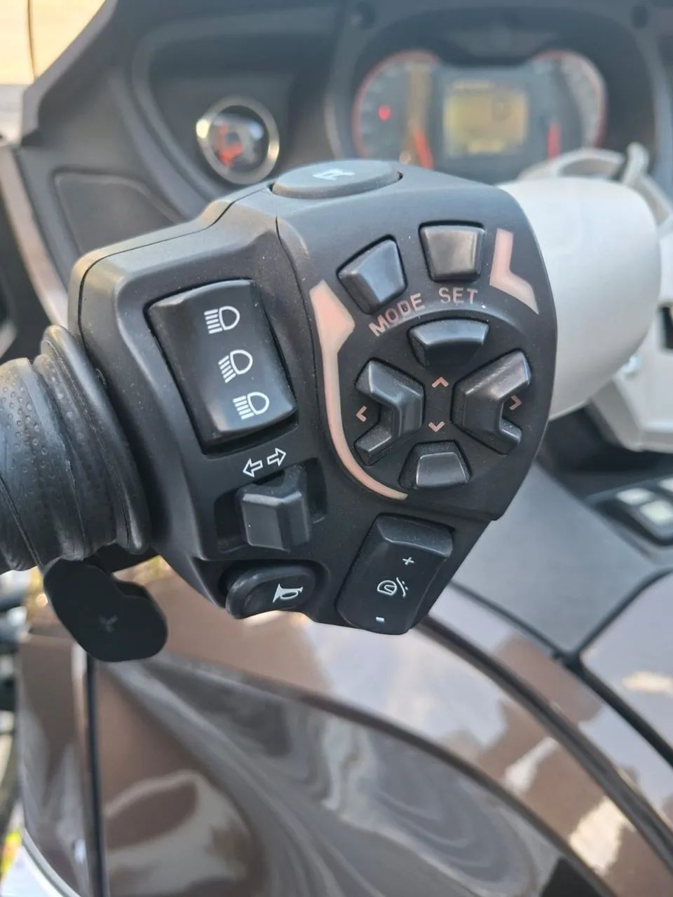 BRP  Can-Am Spyder RT Limited 2012 19 MIL KM IMPECÁVEL - Foto 3