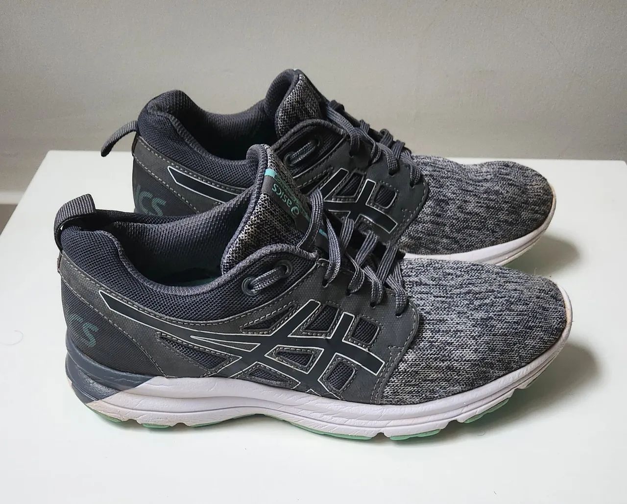 Tênis Asics Original Feminino Nº 36 - Conforto e Leveza