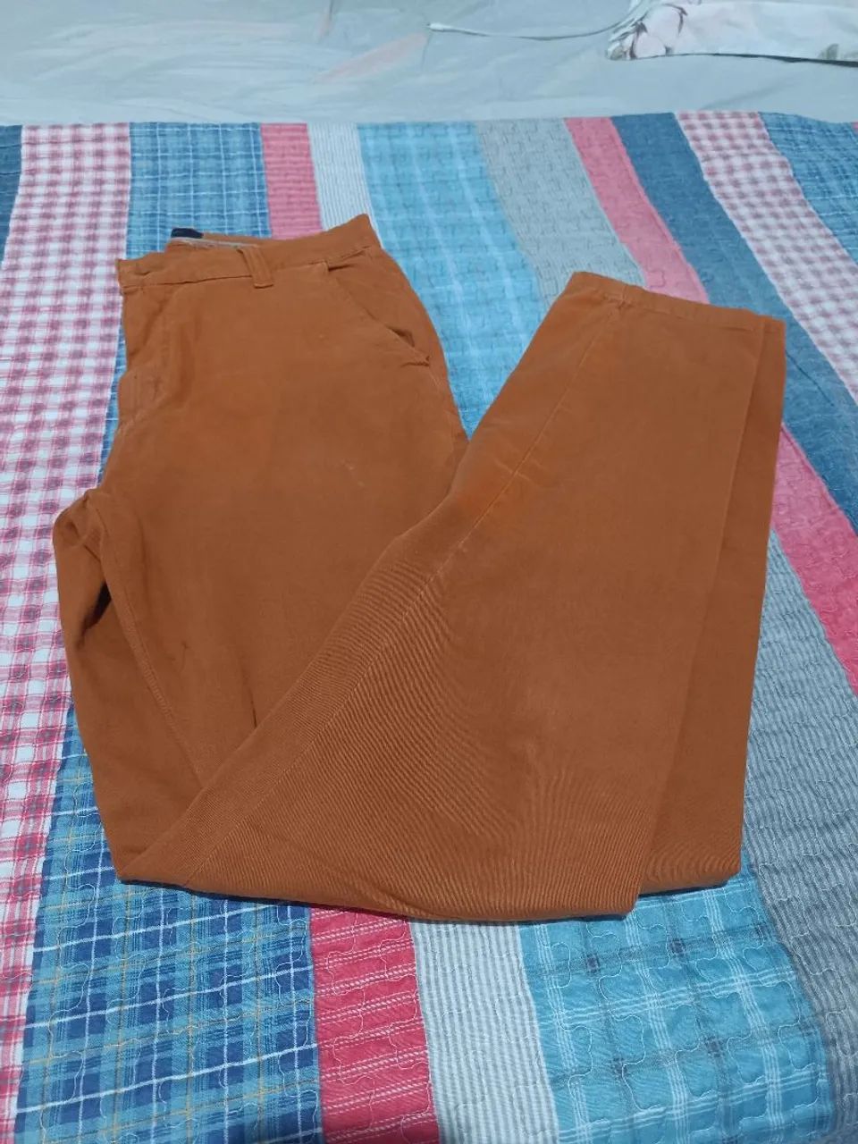 Calça sport fino com elastano. 