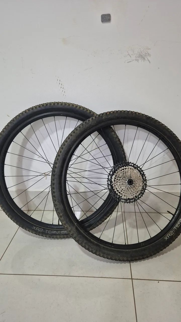 Rodas BONTRAGER KOVEE comp 25 boost