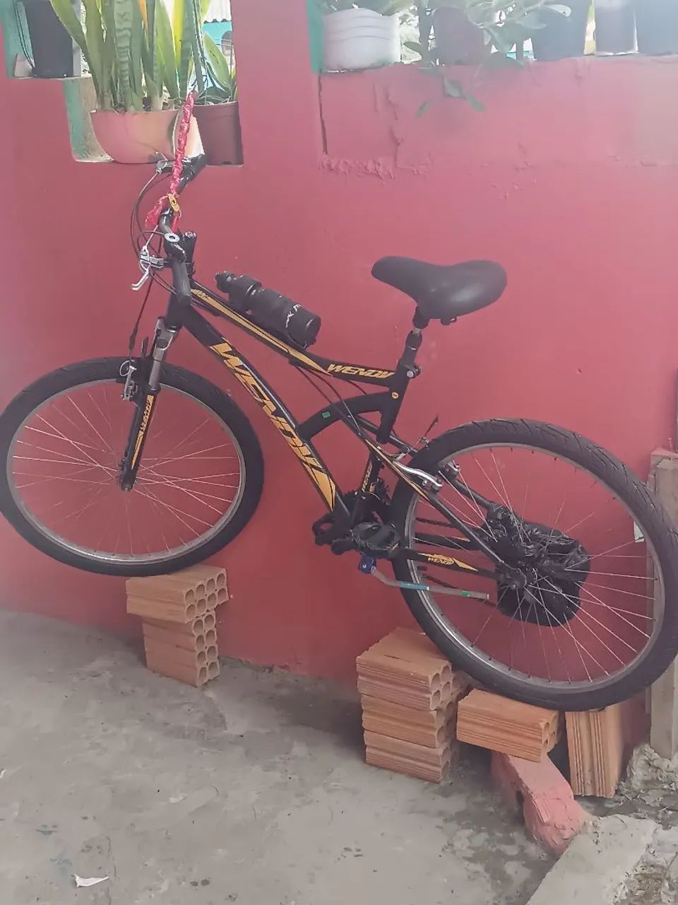 Bicicleta Wendy com amortecedor aro 26