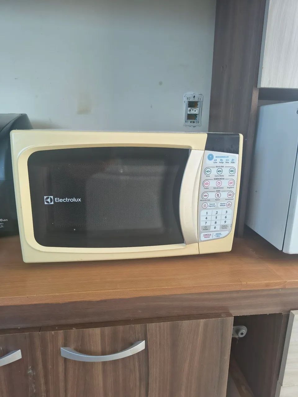 Vendo microondas Electrolux 