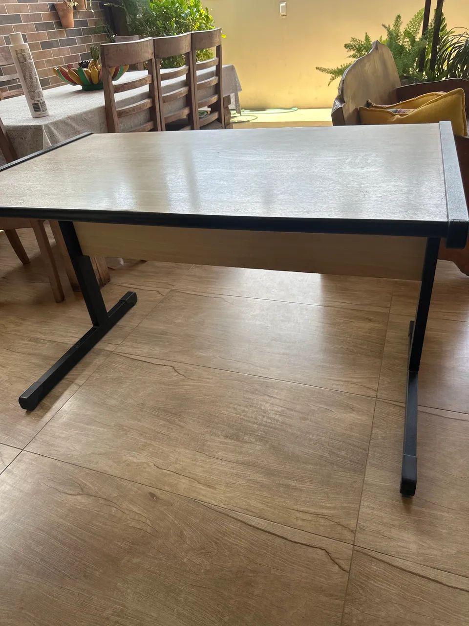 Mesa de escritório impecável, sem detalhes  - Foto 4