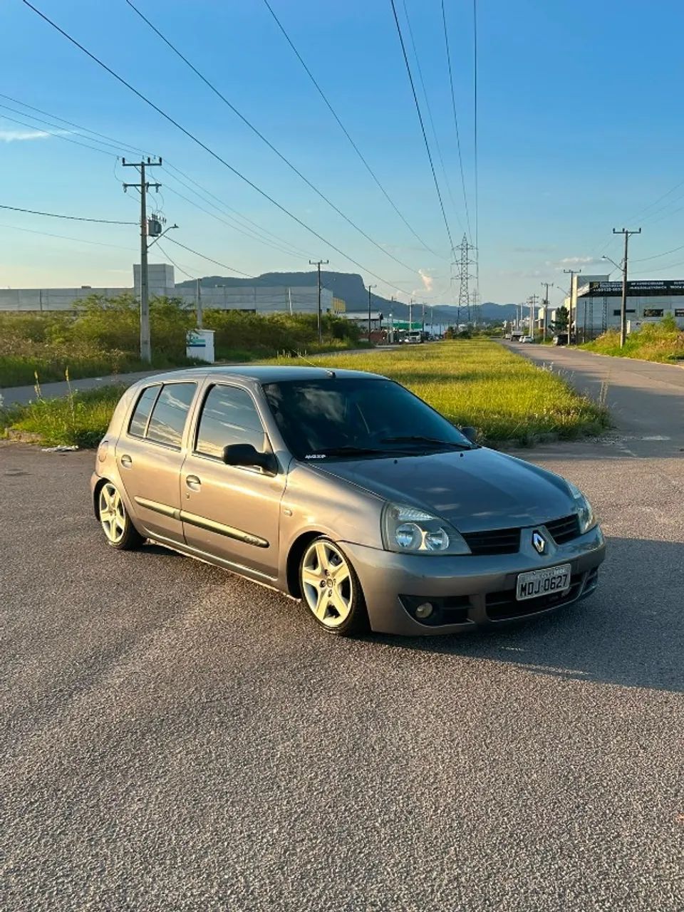 Renault Clio Expression Hi-flex 1.0 16V 5P 2007 - Foto 2
