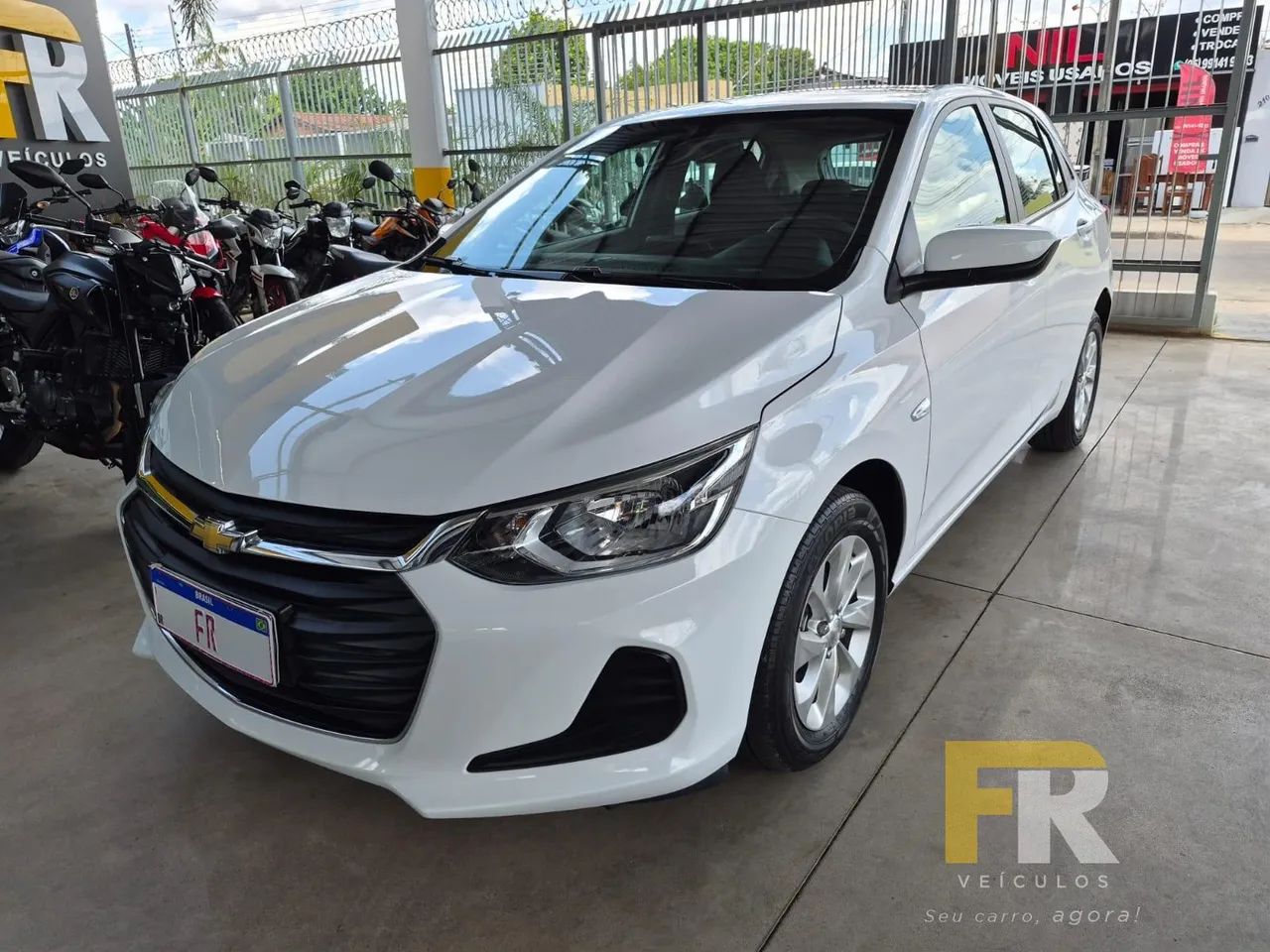 Chevrolet Onix Hatch LT 1.0 12V Flex Mec. 4P 2023 - Foto 2