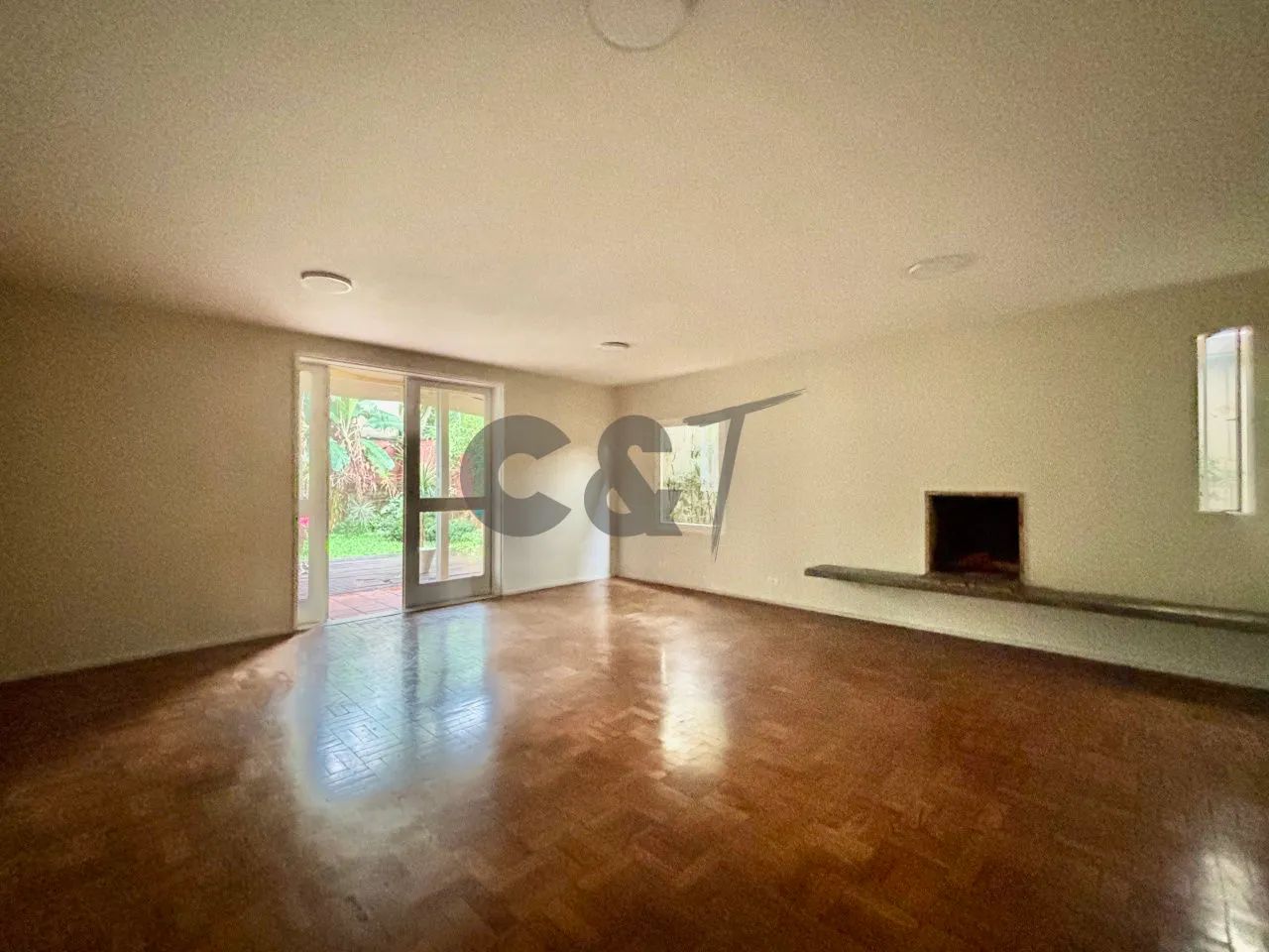 Sobrado Residencial - 3 Dormitórios (1 Suíte) à Venda no Alto da Boa Vista - São Paulo/SP