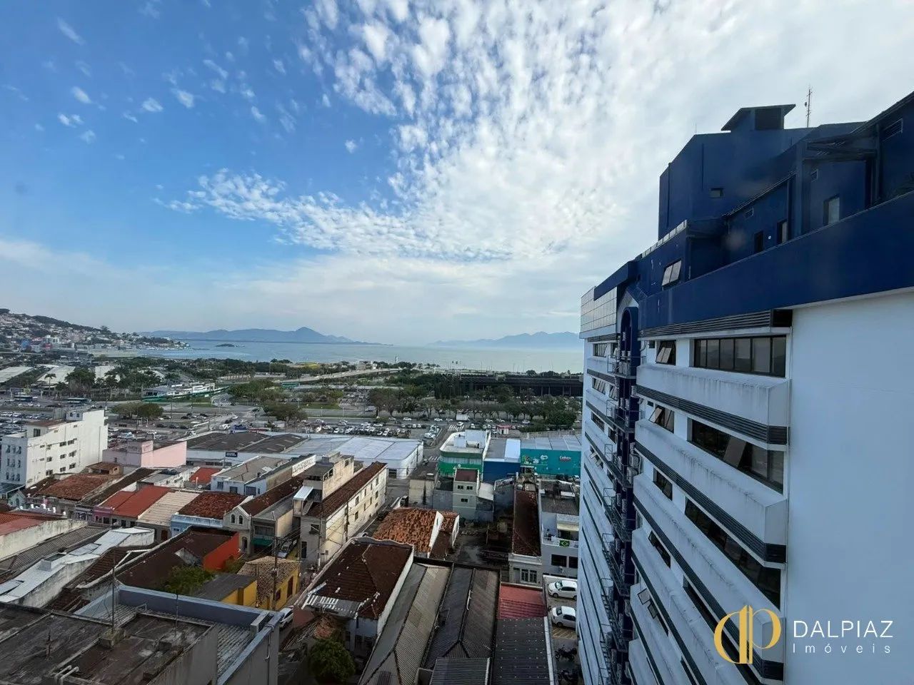 Excelente Sala Comercial no Centro de Florianópolis com Vista Livre - Foto 3