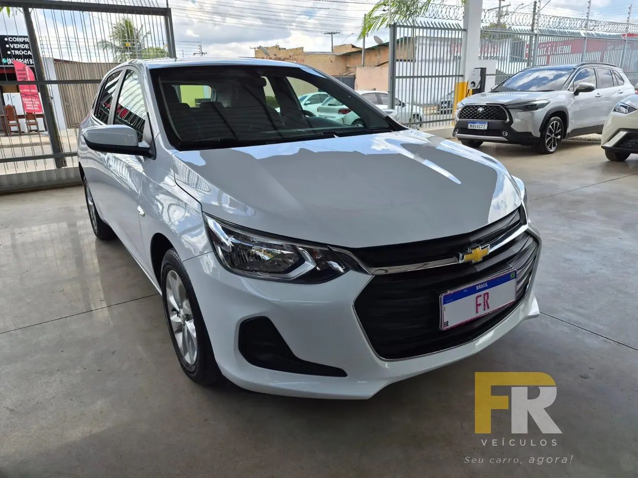 Chevrolet Onix Hatch LT 1.0 12V Flex Mec. 4P 2023 - Foto 3