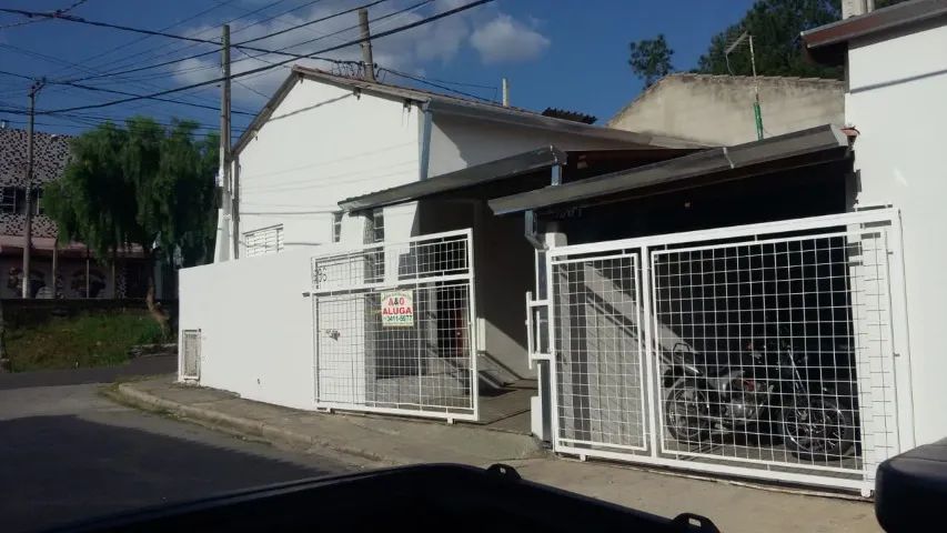 Casa térrea Sorocaba Aluga se 3 comodos sala,cozinha,1quarto e garagem