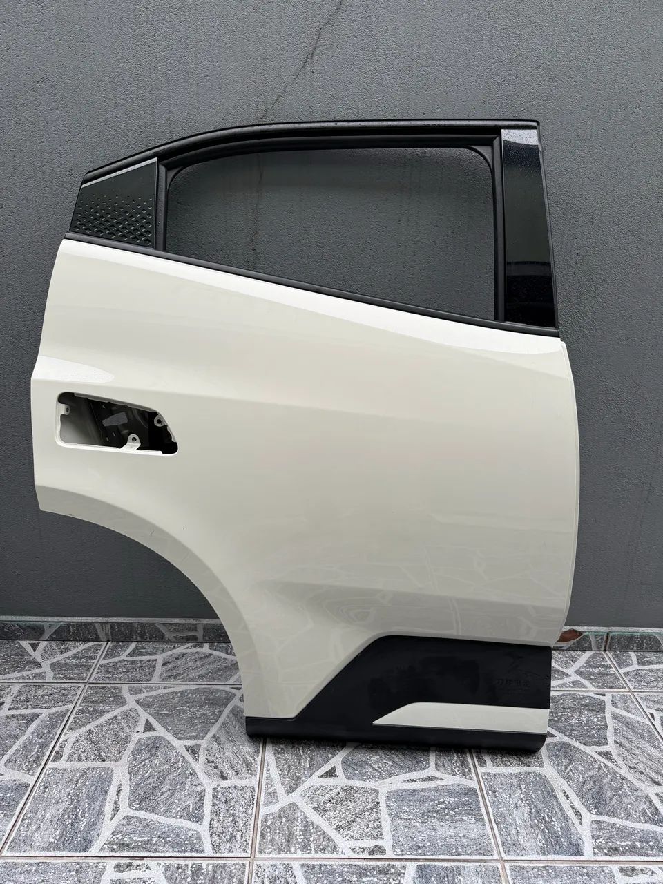 Porta traseira direita BYD dolphin mini 