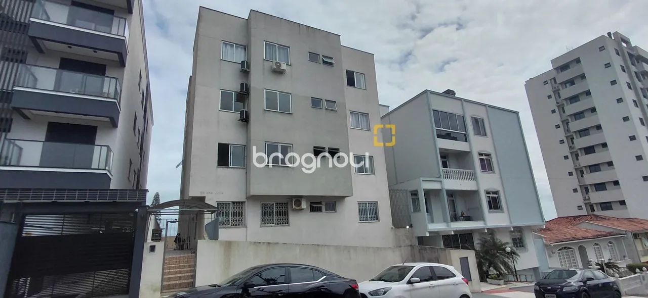 Apartamento com 2 quartos e vaga de garagem em Barreiros, São josé