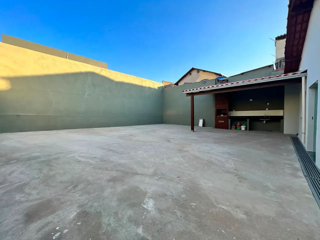 Casa com 4 quartos sendo 1 suíte 4 banheiros 2 vagas - Foto 2