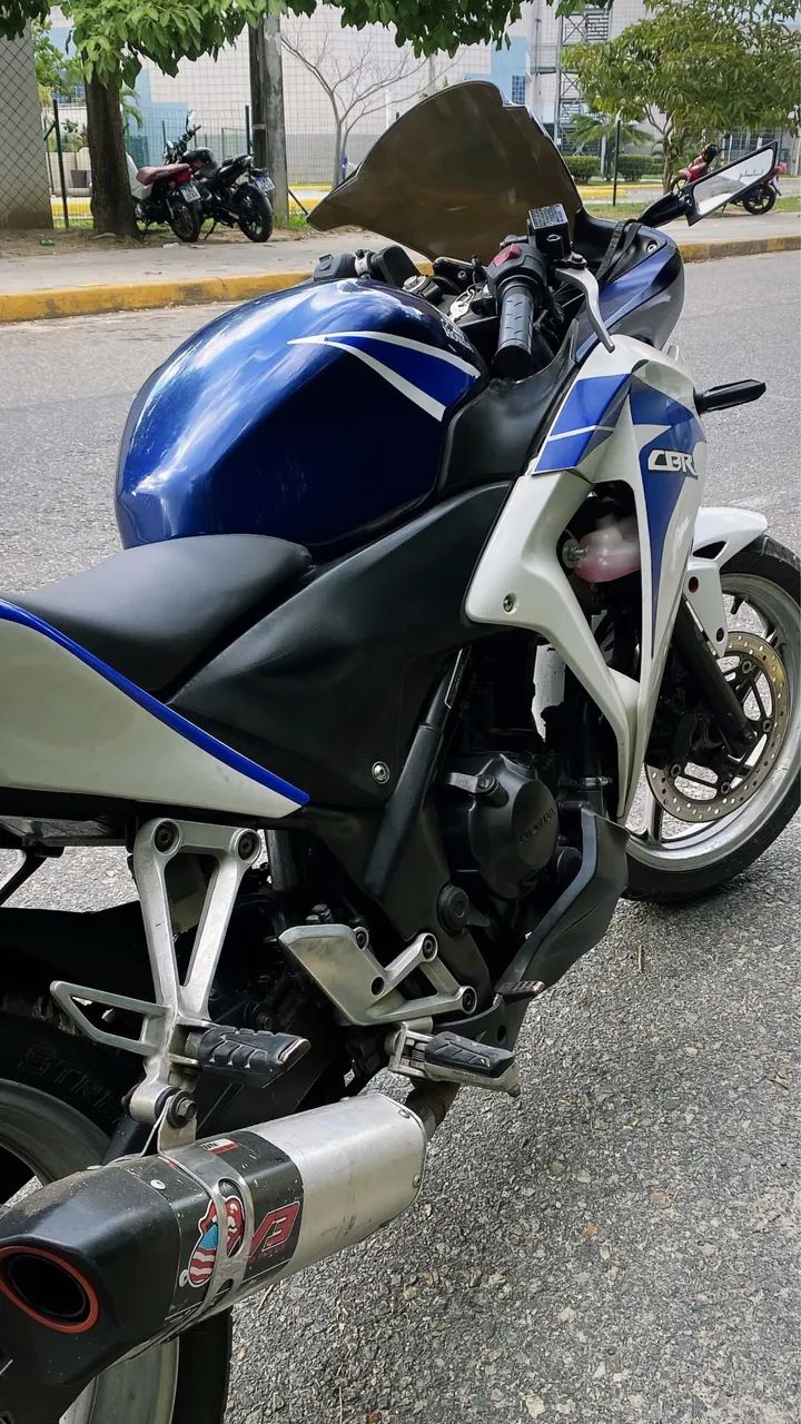Vendo MOTO CBR  - Foto 3