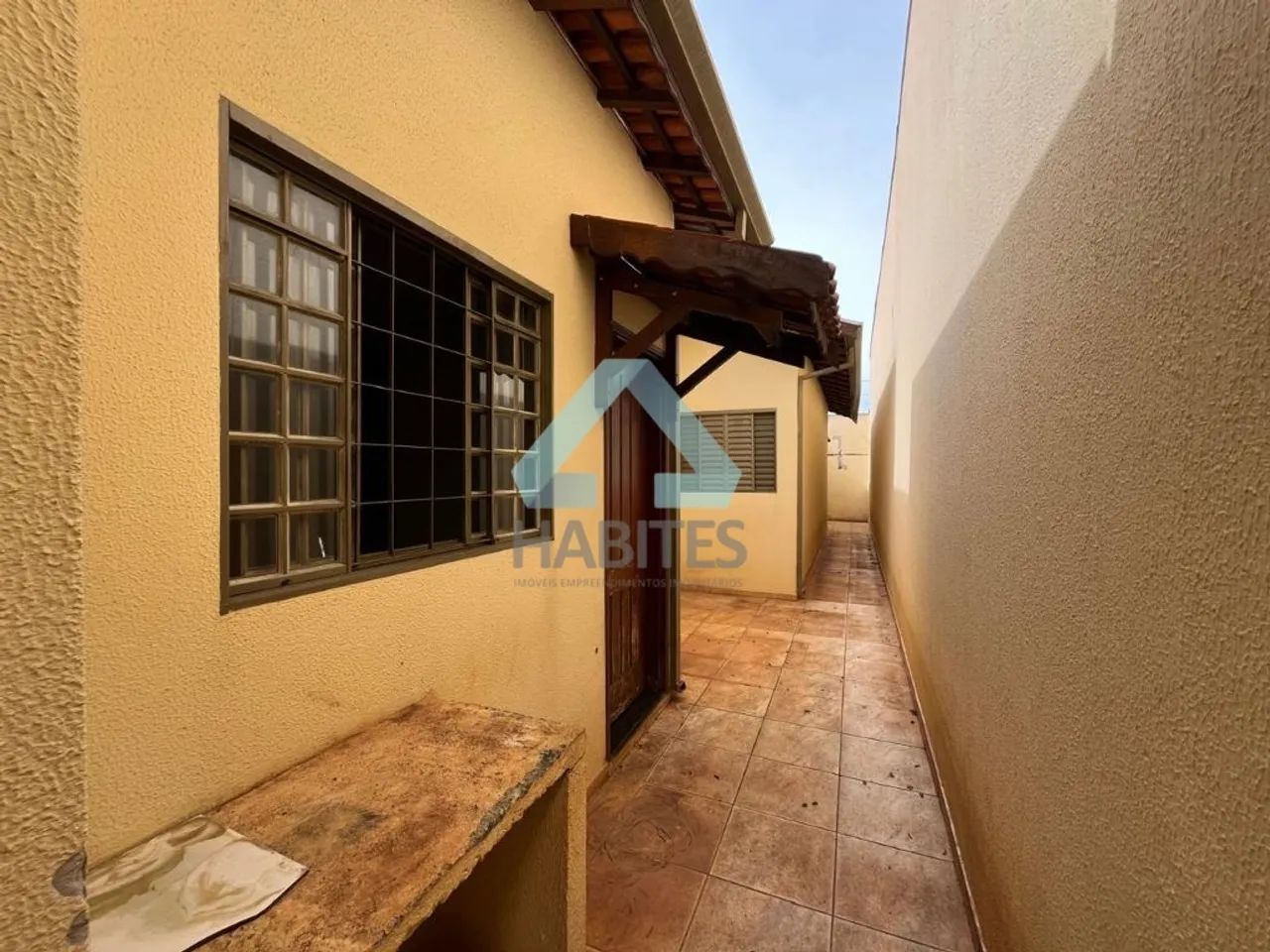 CASA COM 2 DORMITORIOS SENDO 1 SUITE. - Foto 4