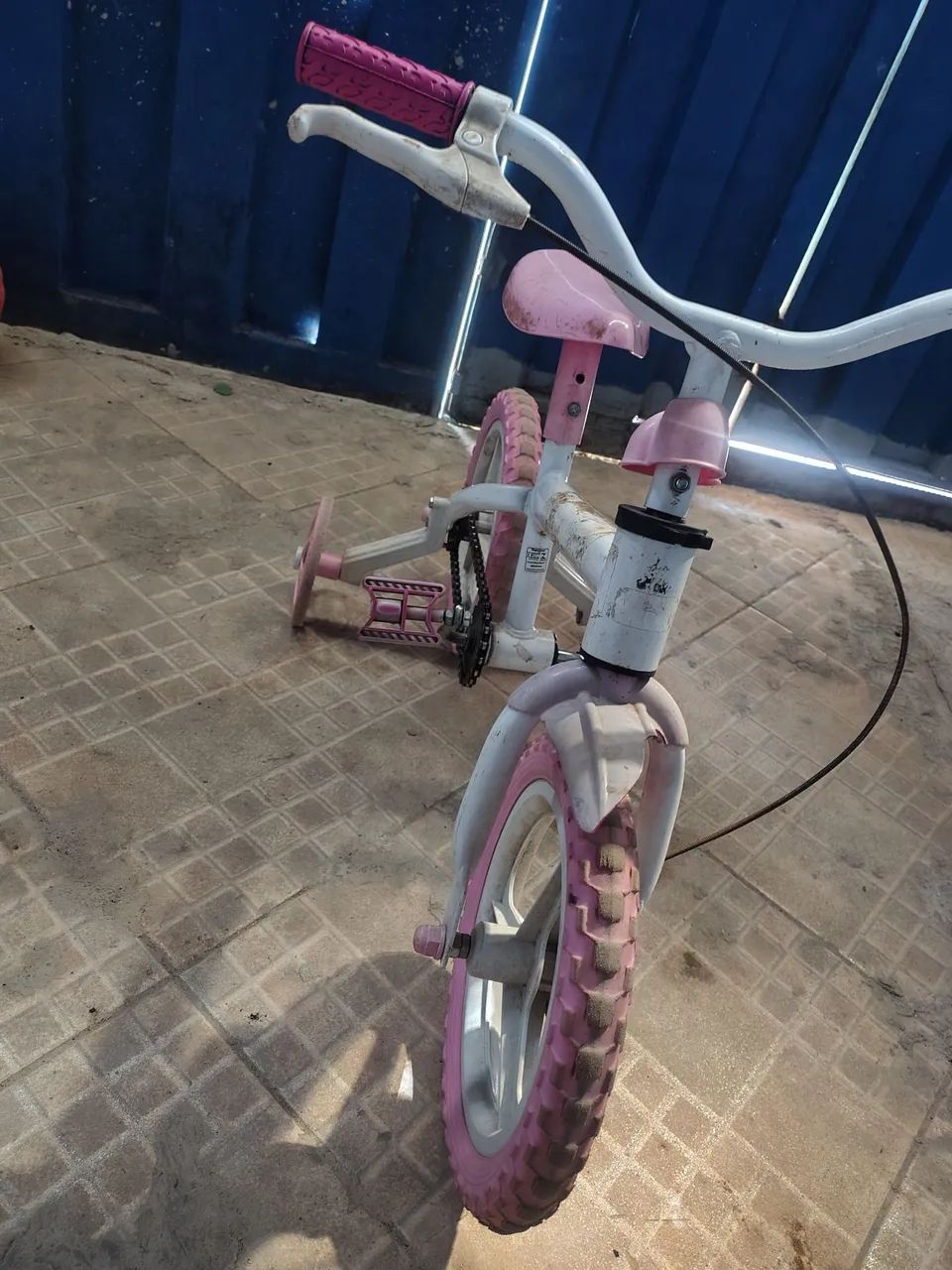 Bicicleta infantil com rodinhas  - Foto 2