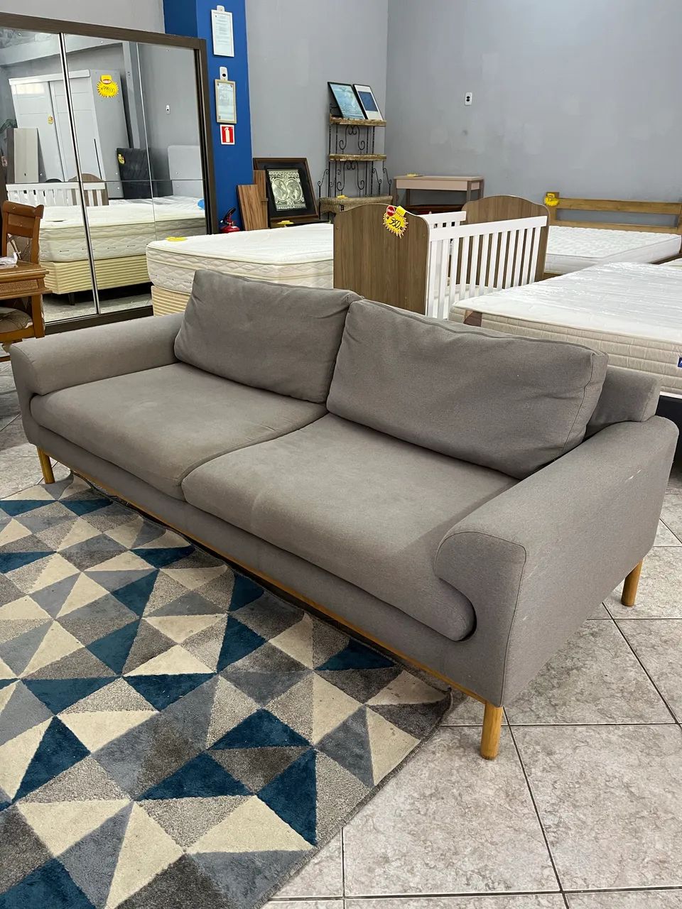 Sofá Living cinza 2 lugares - Foto 3