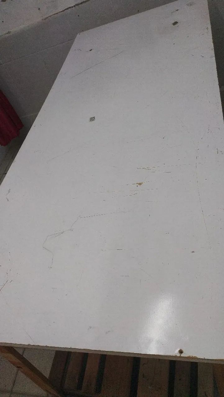 Mesa Grande com Cavaletes.