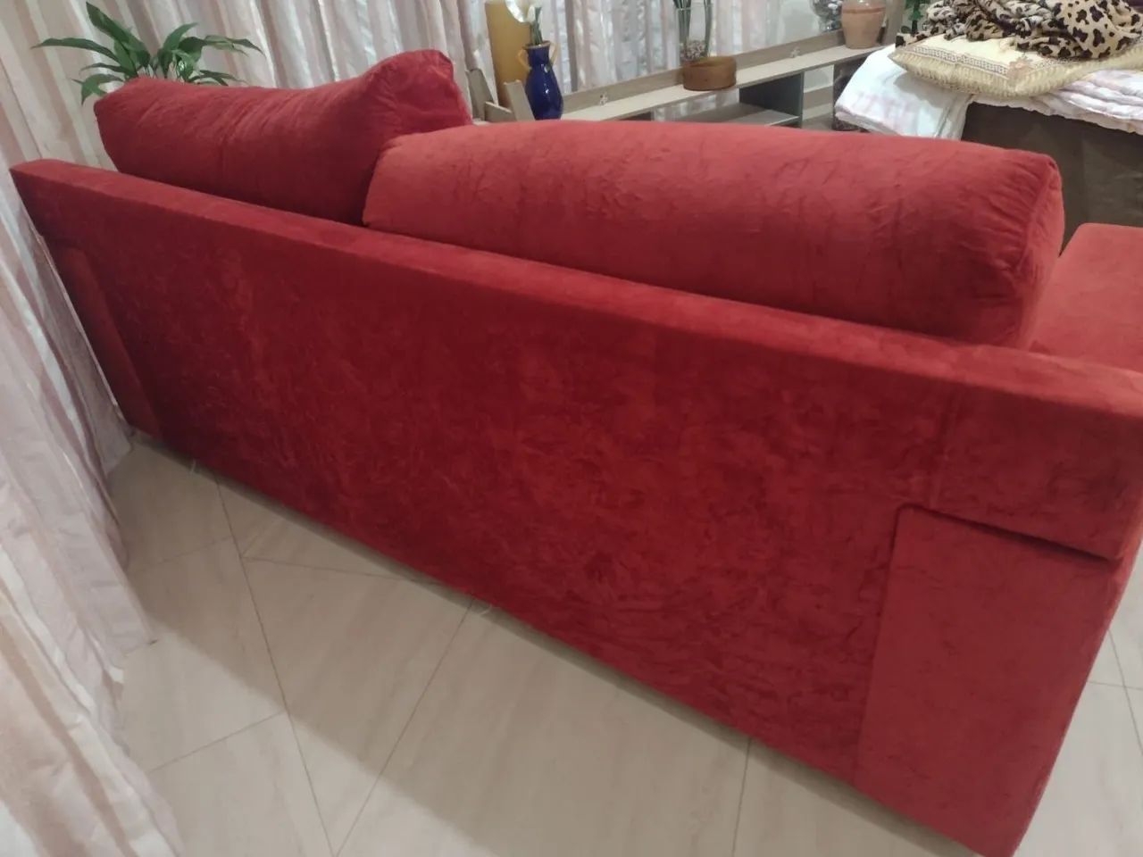 Sofá suede amassadinho conservado - Foto 2