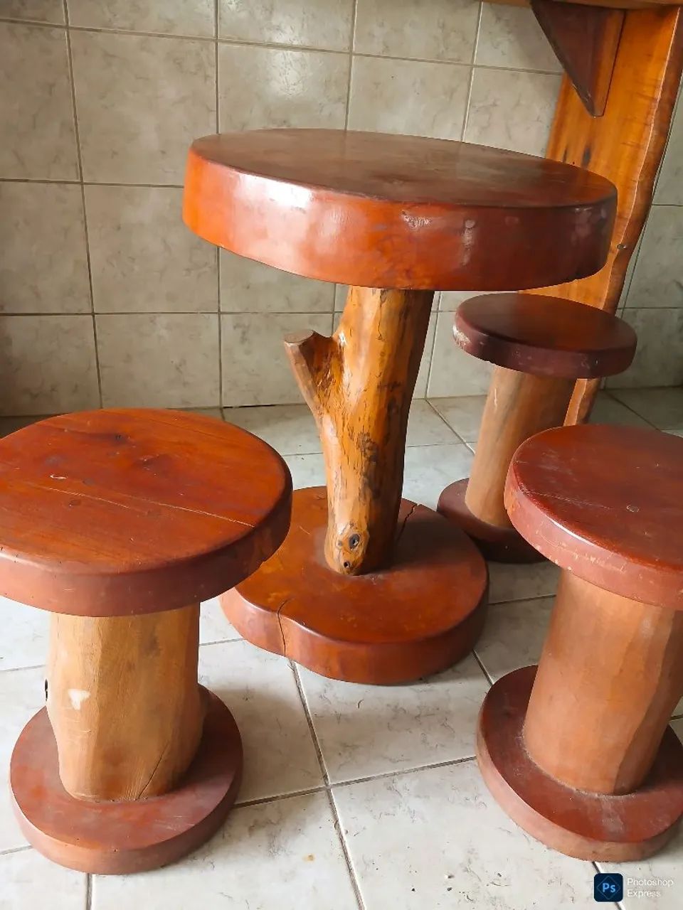 Mesa e bancos rústico 