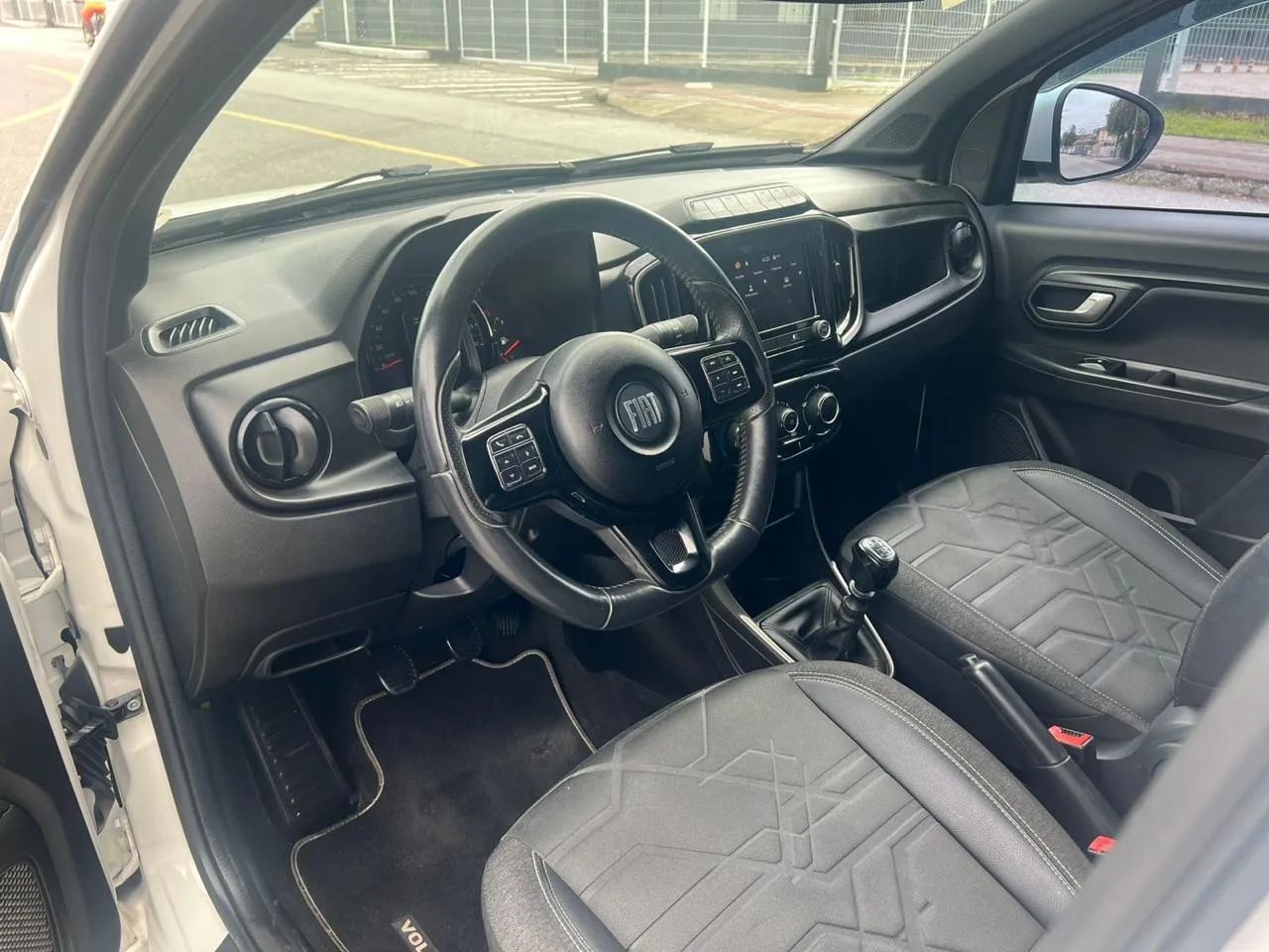 Fiat Strada Volcano 1.3 Flex 8V CD 2022 - Foto 4
