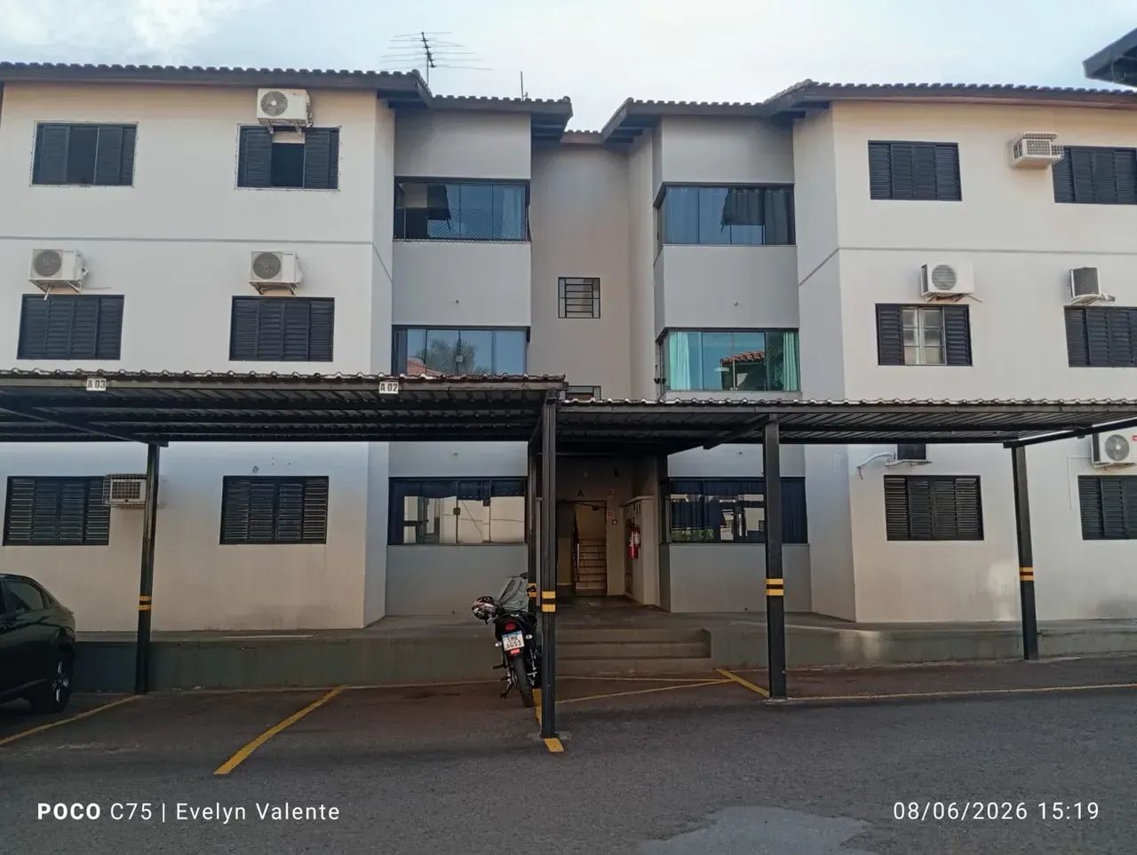 Lindo Apartamento com 03 Quartos! Próximo a Uniderp
