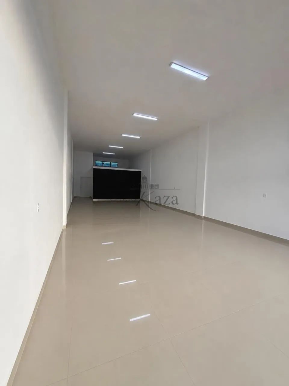 Oportunidade - Ponto Comercial - Villa Branca - 109m².