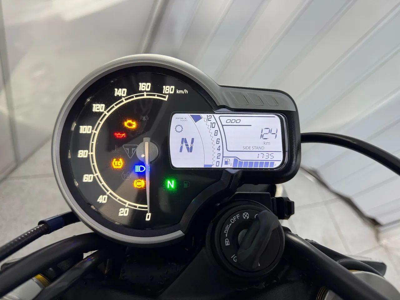 TRIUMPH SPEED 400 abs  - Foto 3