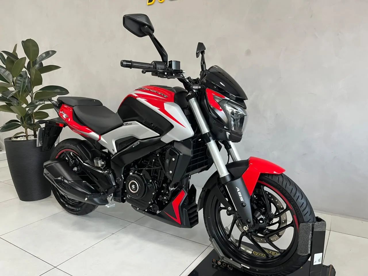 Bajaj DOMINAR 250 - Foto 4