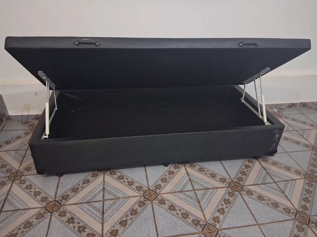 Cama box baú  solteiro
