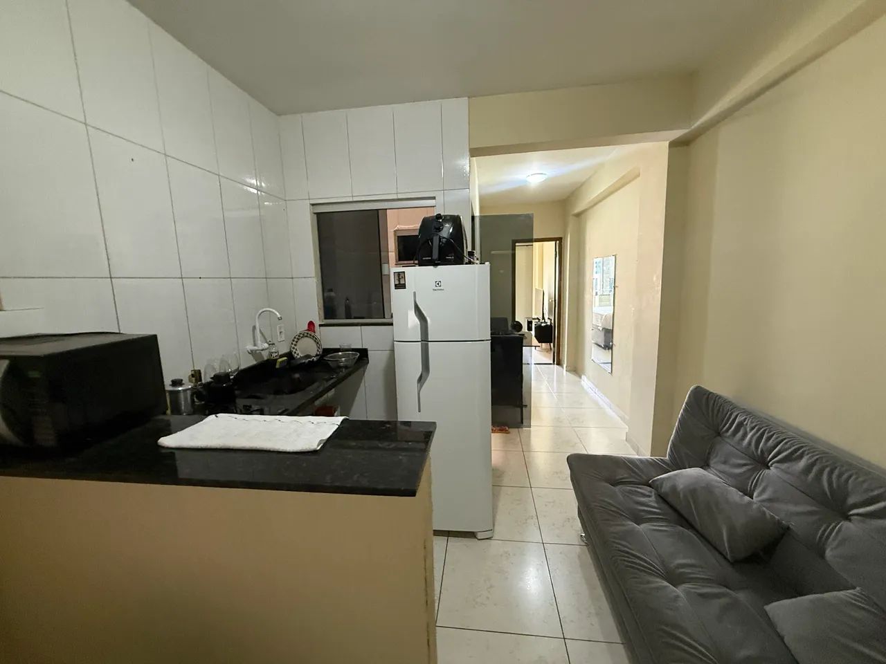 Apartamento 1 quarto com garagem e sacada 