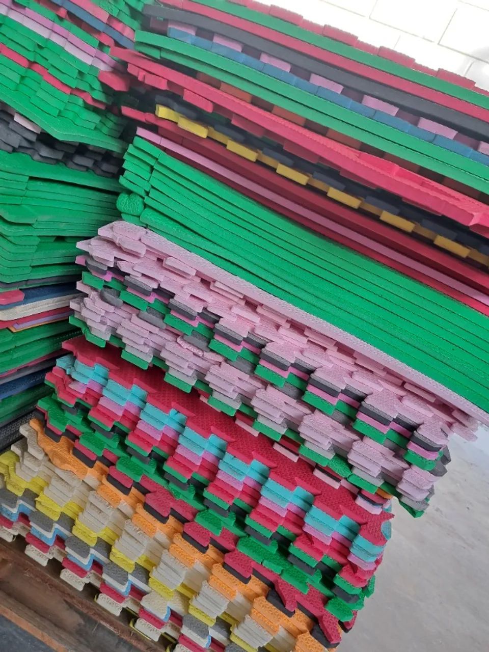 Lote de Tatames EVA com Defeitos de Fabricação 50x50 10mm - Foto 3