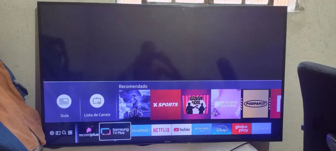 TV smart gigante 55 polegadas detalhes na tela fácil de resolver - Foto 2