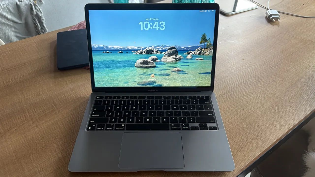 MacBook Air M1 2020 13 pol | 8GB RAM | Cinza Espacial - Notebooks