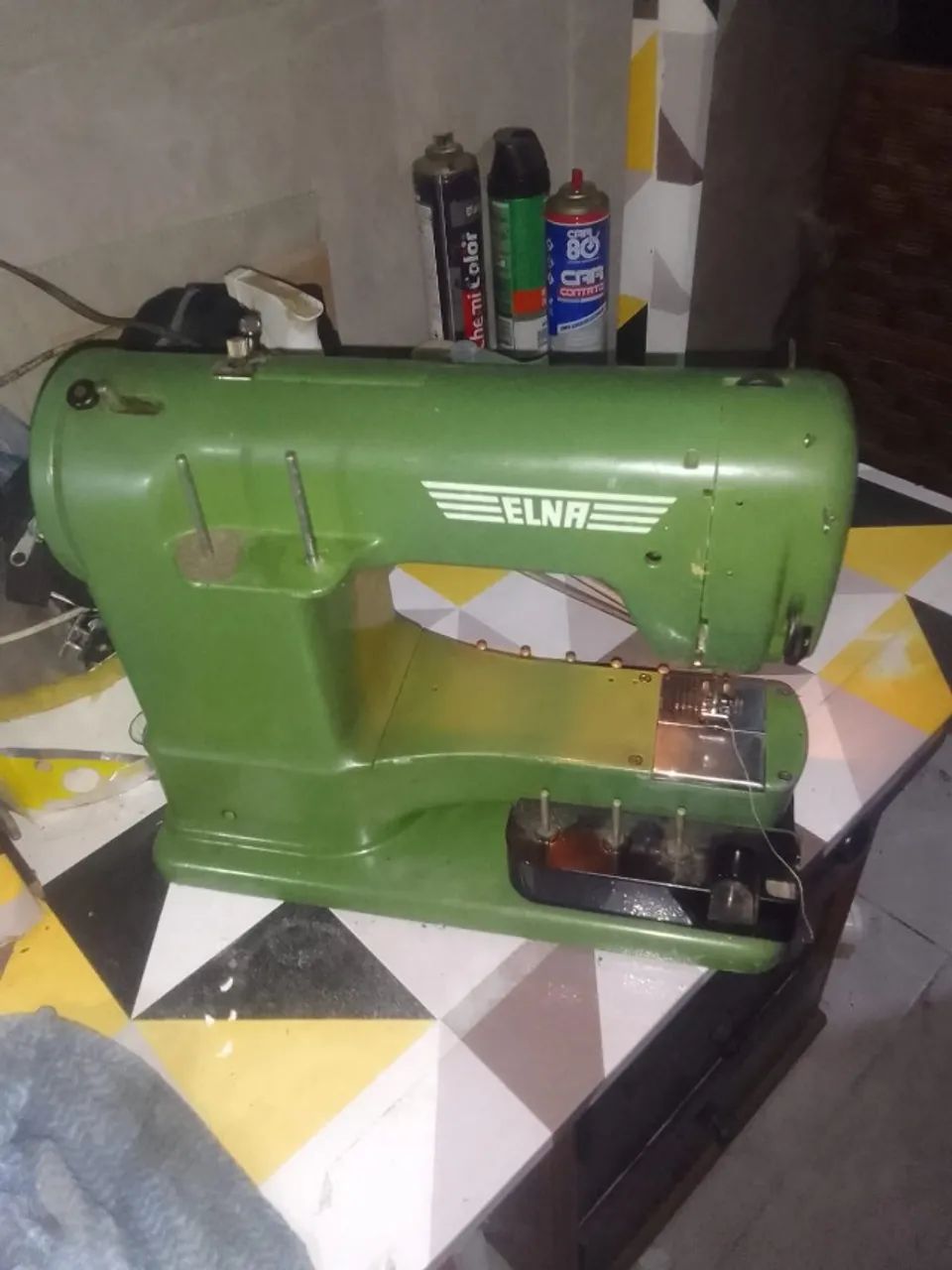 maquina de bordar elna antiga - Foto 2